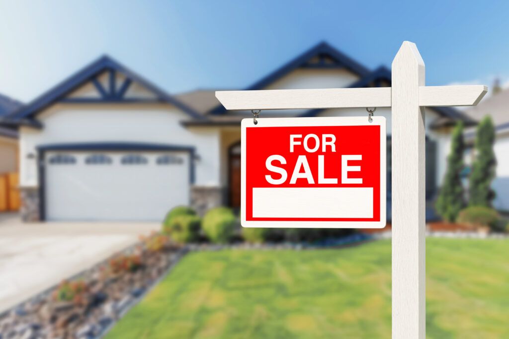 What to Look for in the Roof When You're Buying a Home - Blog 9
